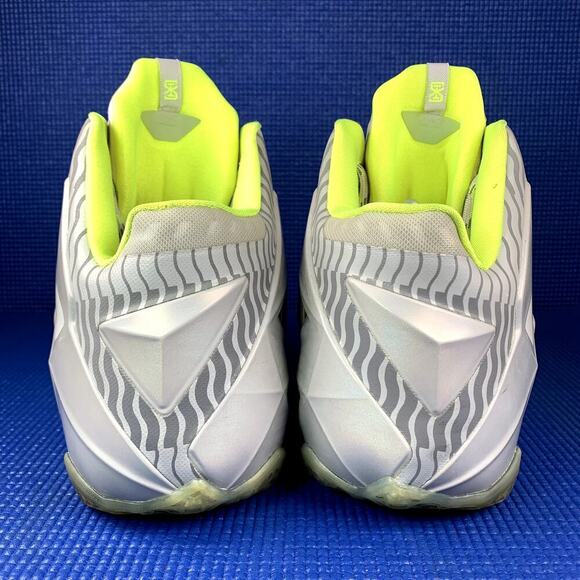 🔴 NIKE LEBRON 11 COLLECTION Men`s Size 11.5 Grey Basketball Shoes 683252-074 - Picture 4 of 11